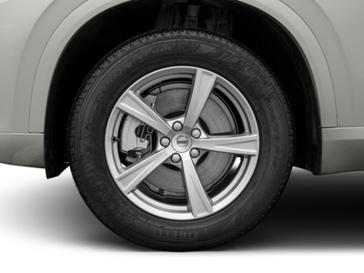 2017 Volvo XC90 T6 Momentum