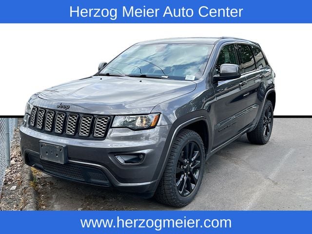 2017 Jeep Grand Cherokee Altitude 4WD's photo