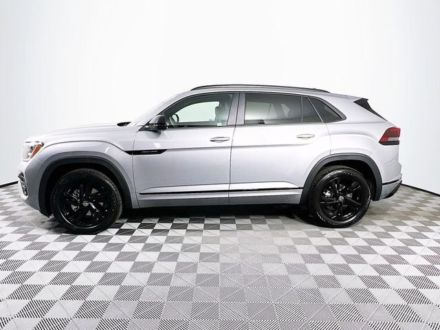 2026 Volkswagen Atlas Cross Sport 2.0T SEL R-Line Black