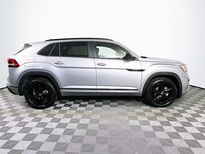 2026 Volkswagen Atlas Cross Sport 2.0T SEL R-Line Black