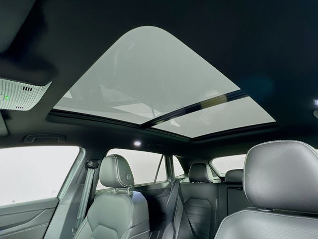 2025 Volkswagen Atlas Cross Sport 2.0T SEL R-Line Black