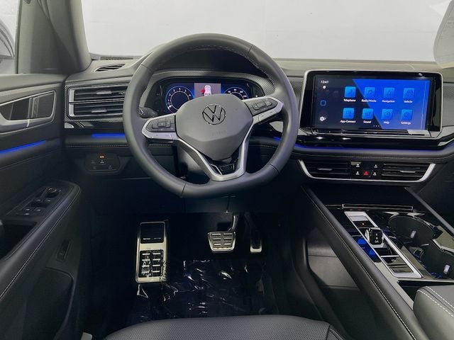 2025 Volkswagen Atlas Cross Sport 2.0T SEL R-Line Black