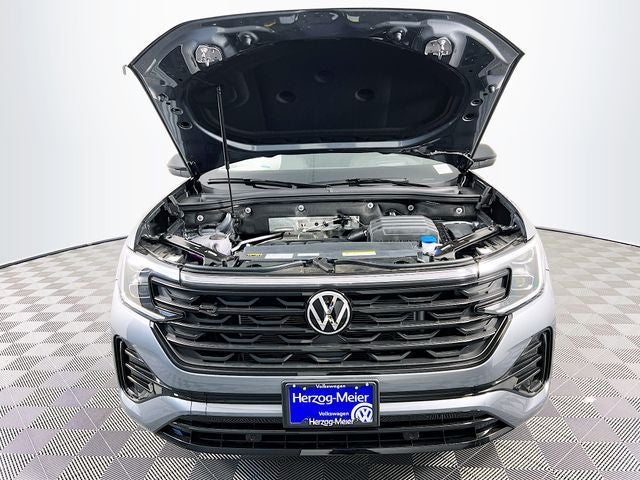 2025 Volkswagen Atlas Cross Sport 2.0T SEL R-Line Black