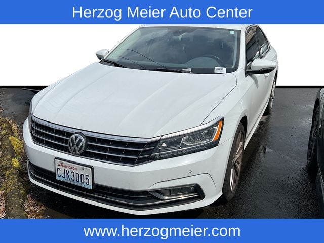 2018 Volkswagen Passat 2.0T SEL Premium