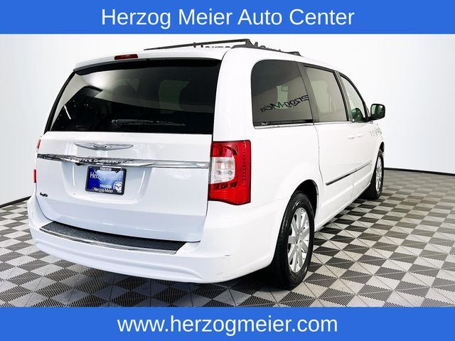 2014 Chrysler Town & Country Touring