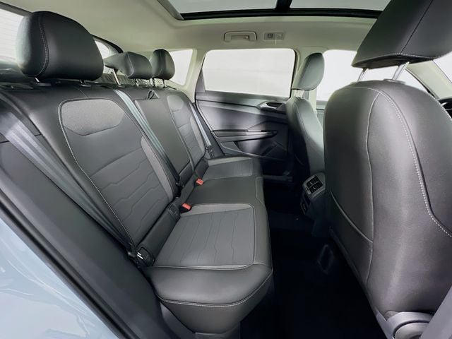 2026 Volkswagen Taos 1.5T SE Black