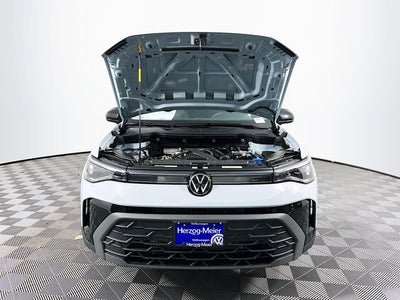 2026 Volkswagen Taos 1.5T SE Black