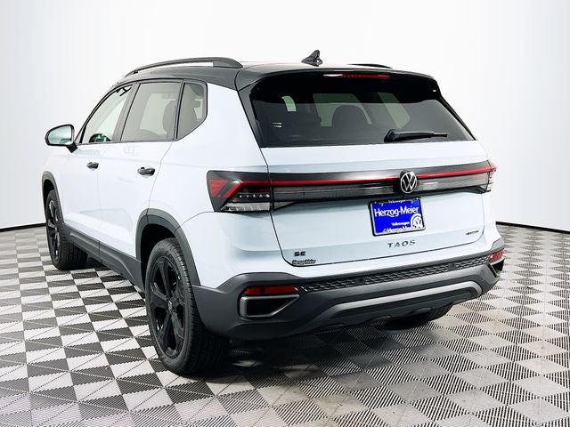 2026 Volkswagen Taos 1.5T SE Black