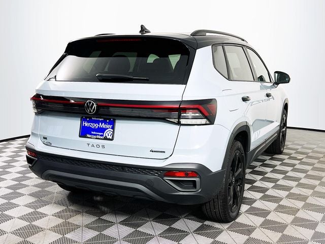 2026 Volkswagen Taos 1.5T SE Black