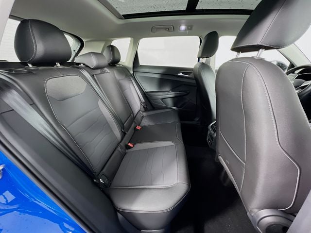 2026 Volkswagen Taos 1.5T SE Black