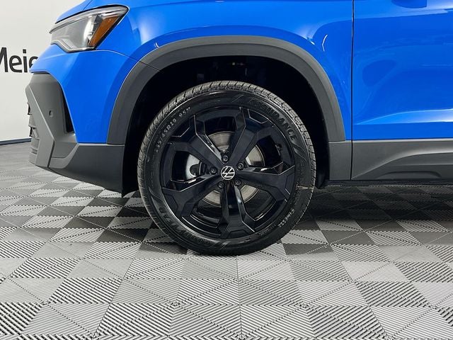 2025 Volkswagen Taos 1.5T SE Black