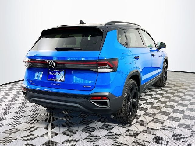 2025 Volkswagen Taos 1.5T SE Black