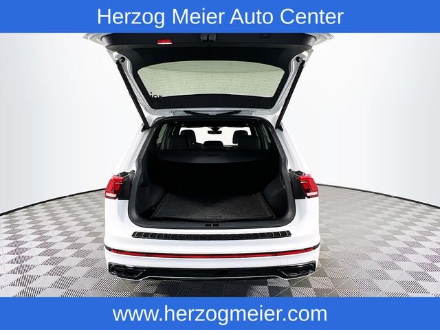 2024 Volkswagen Tiguan 2.0T SE R-Line Black