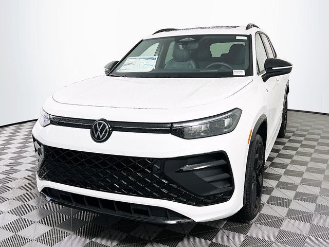 2025 Volkswagen Tiguan 2.0T SE R-Line Black