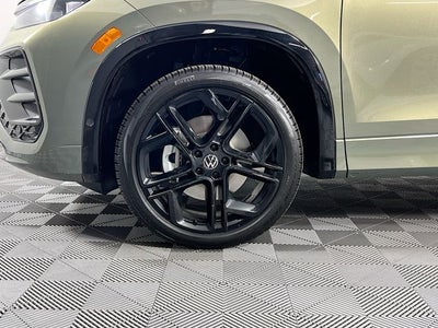 2026 Volkswagen Tiguan 2.0T SE R-Line Black