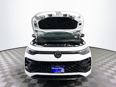 2025 Volkswagen Tiguan 2.0T SE R-Line Black