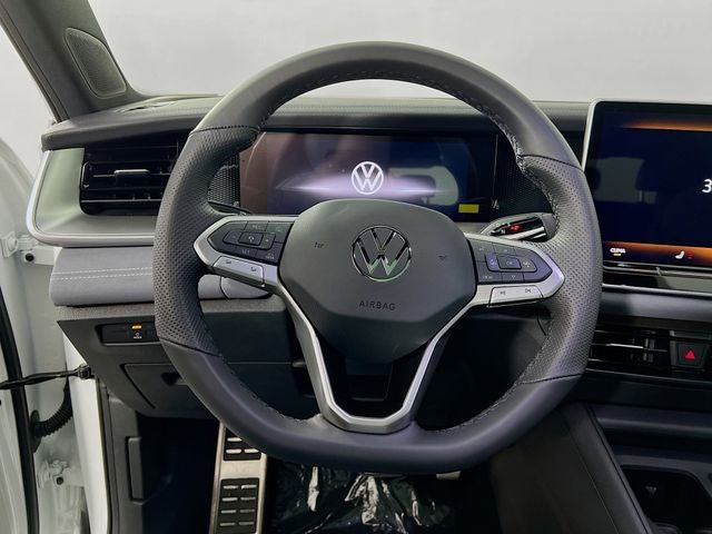 2025 Volkswagen Tiguan 2.0T SE R-Line Black