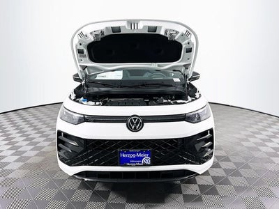 2026 Volkswagen Tiguan 2.0T SE R-Line Black