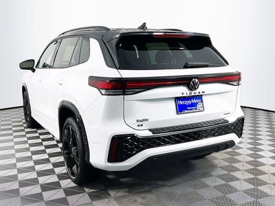 2026 Volkswagen Tiguan 2.0T SE R-Line Black