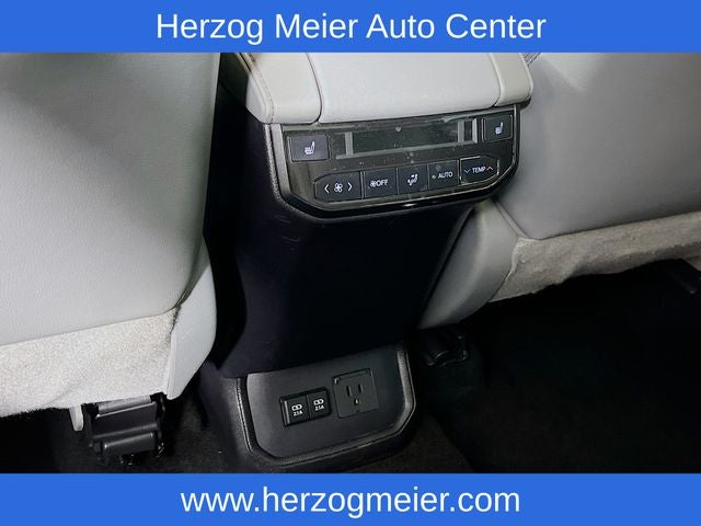 2021 Toyota Highlander Hybrid Platinum