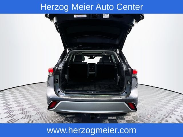 2021 Toyota Highlander Hybrid Platinum