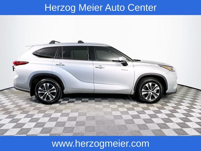 2020 Toyota Highlander Hybrid XLE