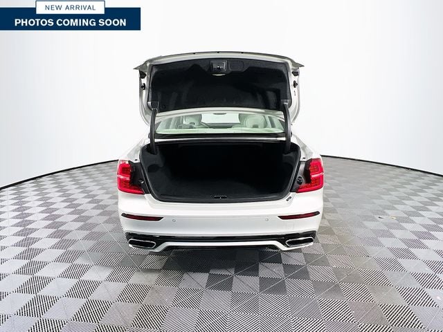 2021 Volvo S60 T5 Momentum