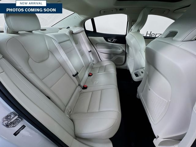 2021 Volvo S60 T5 Momentum
