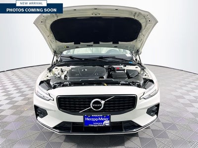2021 Volvo S60 T5 Momentum