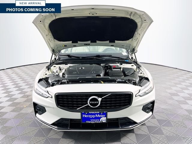 2021 Volvo S60 T5 Momentum