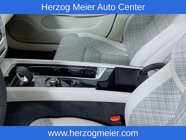 2024 Volvo S60 B5 Core Dark Theme