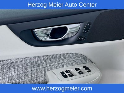 2024 Volvo S60 B5 Core Dark Theme