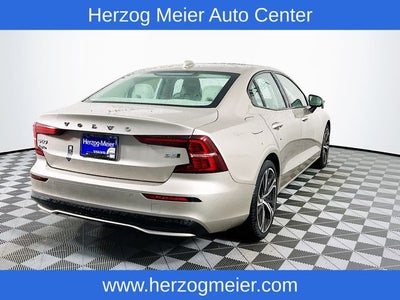 2024 Volvo S60 B5 Core Dark Theme