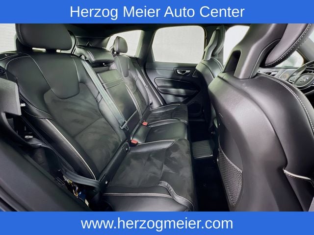 2019 Volvo XC60 Hybrid T8 R-Design