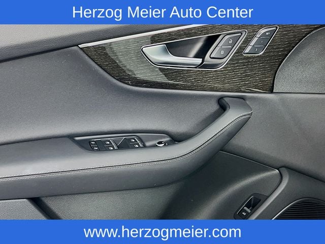 2025 Audi Q7 45 Premium Plus quattro