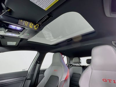 2025 Volkswagen Golf GTI 2.0T SE