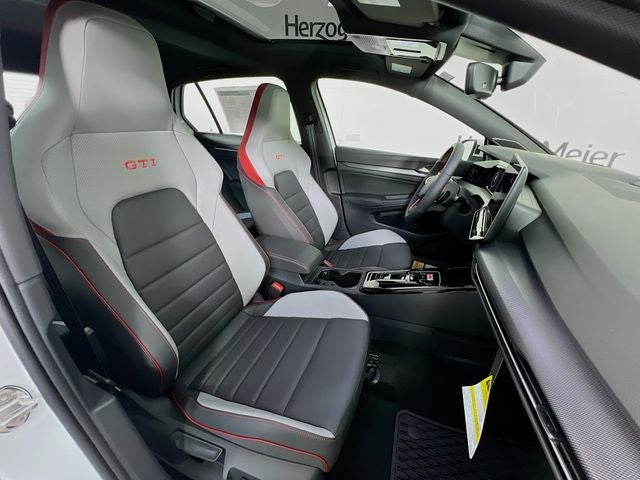 2025 Volkswagen Golf GTI Autobahn