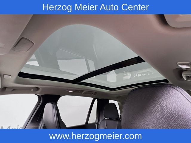 2024 Volvo XC90 B6 Plus Bright Theme 6-Seater