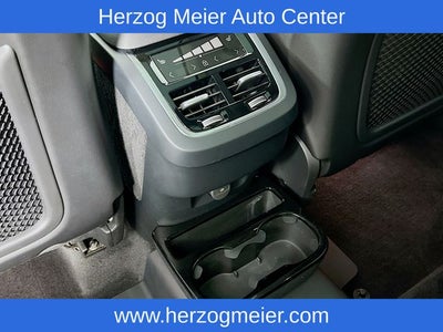 2024 Volvo XC90 B6 Plus Bright Theme 6-Seater