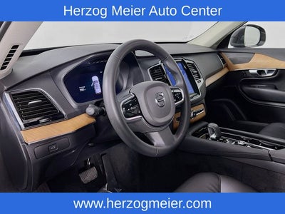 2024 Volvo XC90 B6 Plus Bright Theme 6-Seater