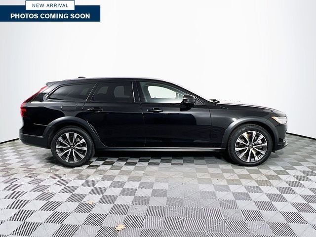 2024 Volvo V90 Cross Country B6