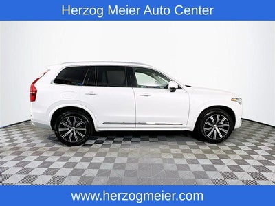 2025 Volvo XC90 B6 Plus 7-Seater