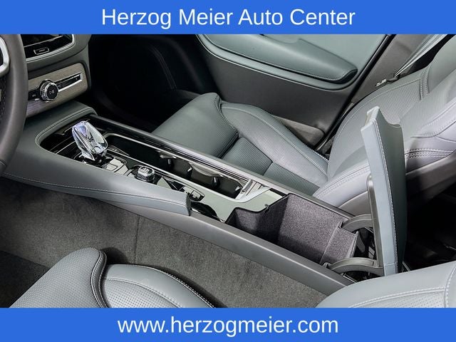 2024 Volvo XC90 Ultimate B6