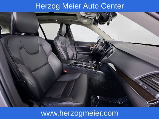 2019 Volvo XC90 T5 Momentum