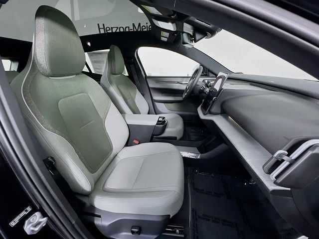 2026 Volvo EX30 Twin Motor Cross Country Ultra