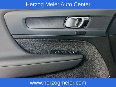 2024 Volvo C40 Recharge Pure Electric Base