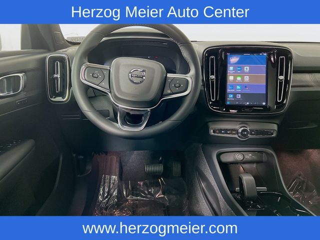 2024 Volvo C40 Recharge Pure Electric Base