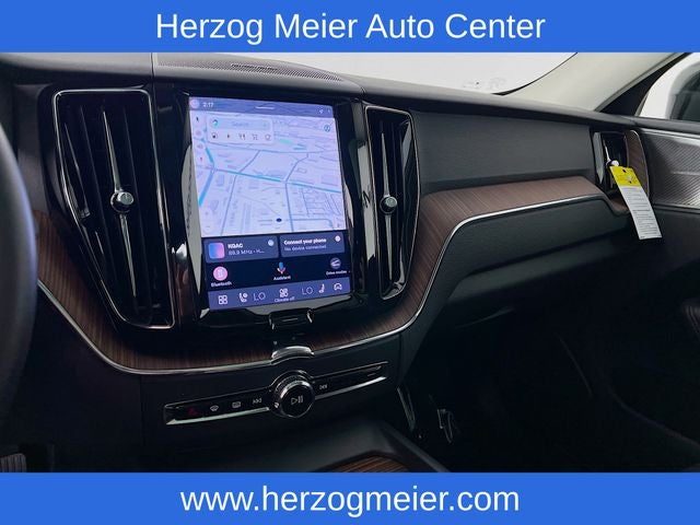 2023 Volvo XC60 Recharge Plug-In Hybrid T8 Plus Dark Theme