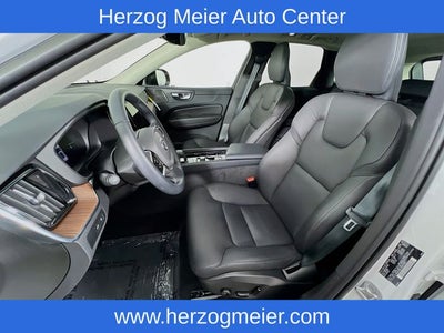 2023 Volvo XC60 Recharge Plug-In Hybrid T8 Plus Dark Theme