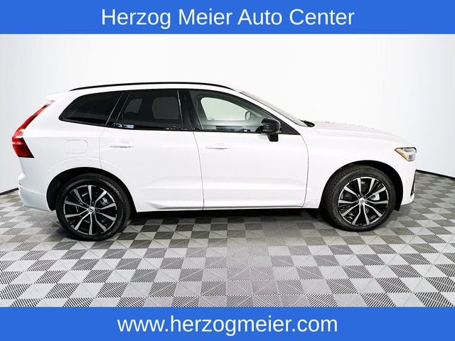 2023 Volvo XC60 Recharge Plug-In Hybrid T8 Plus Dark Theme